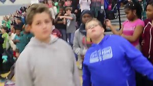 Could you get 600 middle school students to stand/sit still? James Madison Middle School makes it looks so easy! Before Winter Break, teachers and students did the Mannequin Challenge at the pep rally. | Roanoke City Public Schools