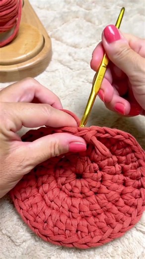 Le secret pour un rang de brides invisible | Astuce crochet