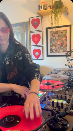 Annalyze on Instagram: "Freestyle kicking’ in the house tonight!"