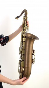 🎷✨ The Martin Committee III Tenor Saxophone, exclusively customized by KGUmusic. This vintage beauty has been meticulously restored and styled to blend its rich, soulful history with a modern aesthetic twist. Featuring a sleek dark brown patina and a matte finish, it’s designed to dazzle both visually and sonically. Slide into our DMs or email info@kgumusic.com for details. Own a piece of history with a contemporary edge. Link on our website in BIO . . . . . #jazzimprovisation #jazzsax #jazzsax