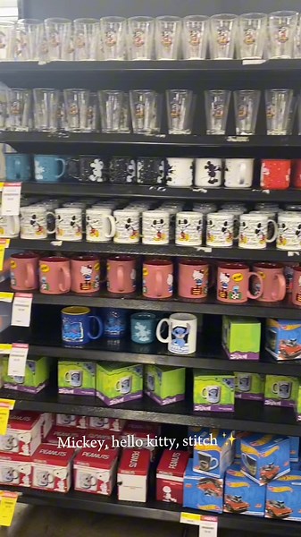Exploring Walmart in El Salvador: Lifestyle, Coffee, and Disney Vlog
