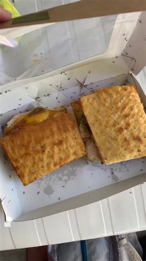 this was the only thing i brought to eat for my 8 hour shift. i hate this godforsaken job