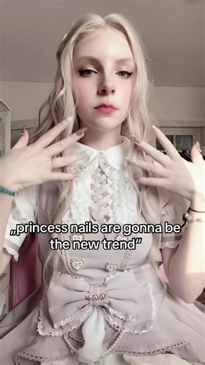 I love wearing my long nails✨💅🏻 #nails #tiktoktrend #princessnails #longnails #fyp #viral
