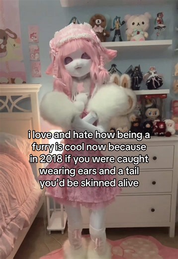 sorry for not posting i’ve been depressed for a while! i’m doing better now ^_^ #furry #fursuiter #fursuit #furryfandom #fyp