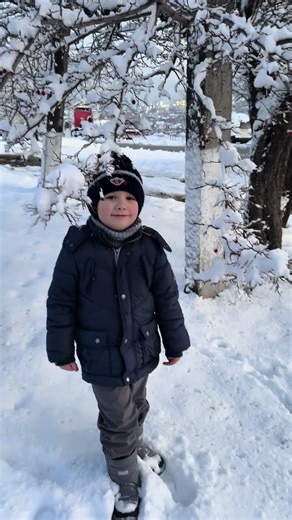 Vidéos de Sandra (@3mama_sandra) avec Magic in the Snow - VanoVibe