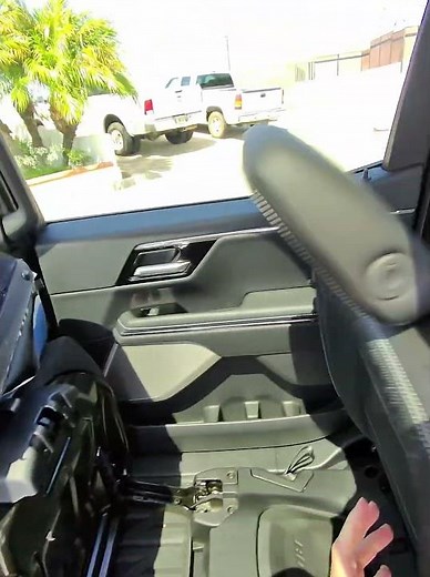 GMC Sierra EV Denali Has the Coolest Rear Window Trick I’ve Seen