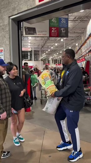 Shaq Johnson 12 (@bigmikefootlong)’s videos with Mr. Ice Cream Man - Master P