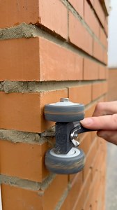 ❌ Inconsistent joint depths ❌ are unfortunately still a common issue on construction sites. Different bricklayers on the same project often use varying methods to set their joint depths, resulting in inconsistencies. Additionally, inaccurate joint rollers often fail to deliver the desired precision. Fortunately, there is now an innovative solution: the **DB Joint Depth Setter** and the **DB Joint Roller** ✅ These tools guarantee accuracy. It doesn’t get any more precise than this! 👉🏻 Dutchbric