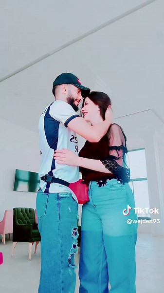 #الشعب_الصيني_ماله_حل😂😂 #بسم_الله_ماشاء_الله☘️♥️🌺 #راجلي_يلغي_كل_رجال_من_حياتي😍♥️👑 #couple_tunisien🇹🇳 #الزوج_الفرفوش @Fedi Hamrouni