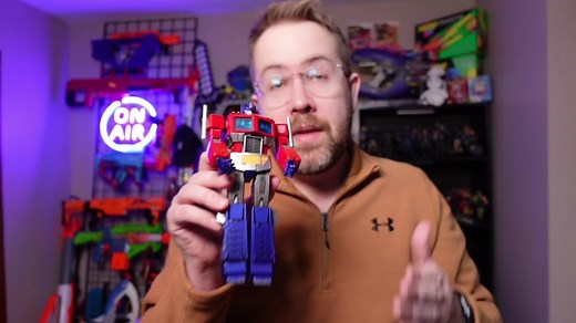 AMK Pro Series G1 Optimus Prime Review and Model Kit | YOLOPARK