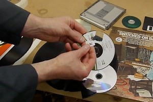 What CDs, DVDs, Blu-Rays look like under a microscope