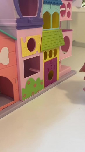 bbl queen part one sorry for not posting but i’m back now #fyp #littlestpetshop #toy #littlestpetshop #roleplay #lpscollection #lpscollection #lpsroleplay