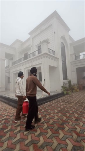 Bobby Deol (ਚੱਲੋ) on Instagram: "🙏🏾 . #satnam #guru #nanak #waheguru #sewa"