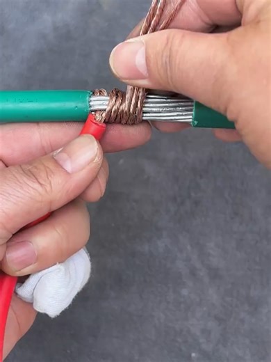 UK Electricians Showcase Their Skills on TikTok