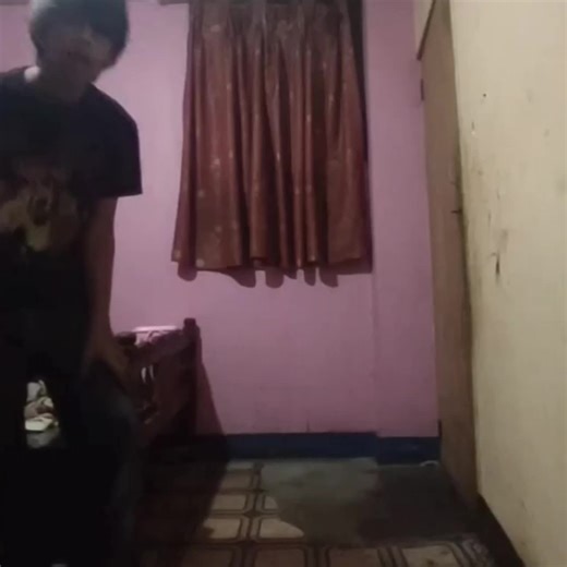 Awkward Posture Moments That Missed the Mark