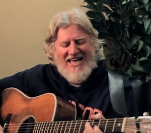 Exclusive: String Cheese Incident Perform "Barstool" Unplugged