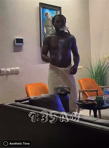 If na me be IG or AIG, na celebrities I go dey use collect rank wallahi. Una go spoil fun for people wey dey enjoy nightlife….. Two of una go first sleep kuje prison like 2 days. 😒