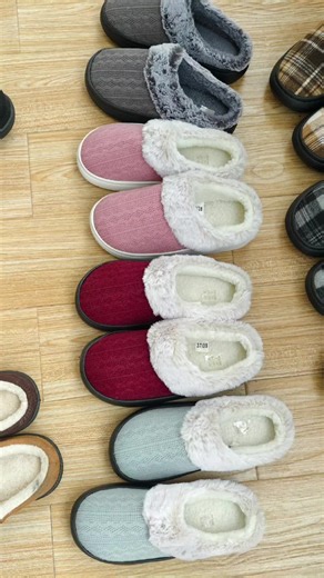 Knit slippers are having a MOMENT and I'm here for it🧶 That textured upper with the faux fur collar? Unmatched. Perfect for grabbing packages off the porch without looking like you just rolled out of bed. 🛌 #knitslippers #texturedstyle #slippercollection #cozyseason #houseweargoals
