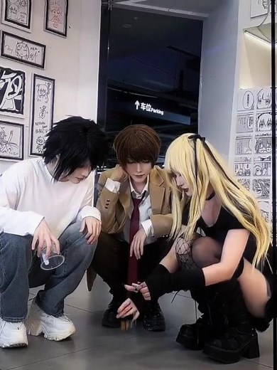 Light Runaway and L shocked😑😹 #deathnote#lightyagami#cosplay#deathnotecosplay .