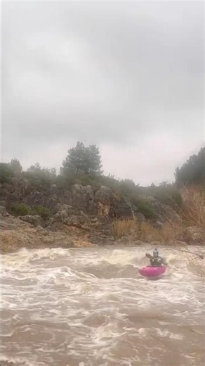 Wave surfing kayak
