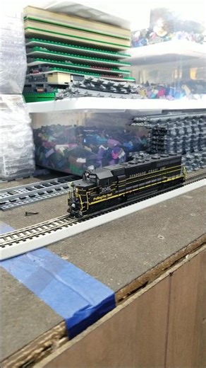 Athearn SCL SD45-2 #train #hoscale #seaboard #locomotive #short #shorts #shortsvideo #shortvideo