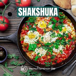 445K views · 2K reactions | Let's talk shakshuka! Gently poached eggs in a FLAVOR PACKED chunky tomato sauce. I've got just a few simple tips! RECIPE: https://www.themediterraneandish.com/shakshuka-recipe/ | The Mediterranean Dish | Facebook