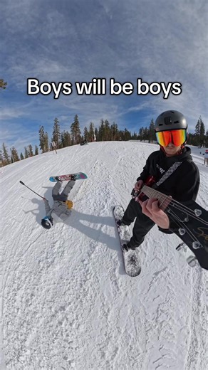 When your friends request vampire weekend on the mountain #tiktok #fyp #viral #foryoupage #fypシ @Halfcabking