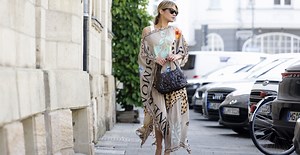 How to Wear a Caftan, According to Expert Stylists