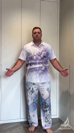 Not a basic outfit.#adaychic #outfit #colorful