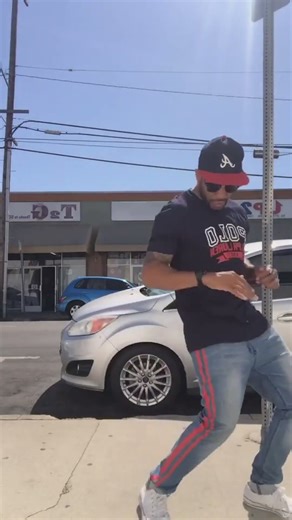 Golden strut in the spotlight #fyp #viarl #dance