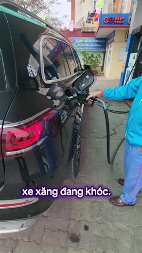 ae xe điện chắc đang cười. #car #xedien #mercedes #mercedesbenz #maybach