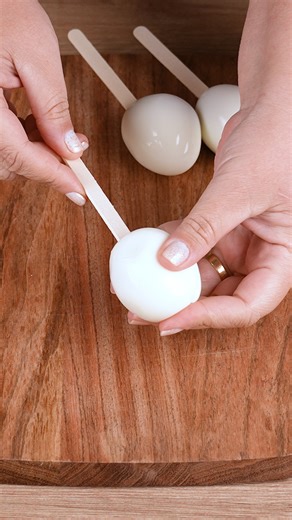 Everyone is making eggs like this, after seeing this genius idea | That Recipe