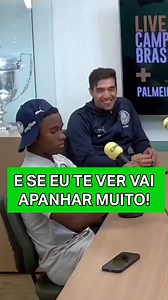 ENDRICK TOMANDO ENQUADRO DO ABEL FERREIRA AO VIVO E A CORES! 😂🧢 Acho que dá próxima não vai ter boné na entrevista, né? 😅 Créditos: Palmeiras Cast/TV Palmeiras | TNT Sports Brasil