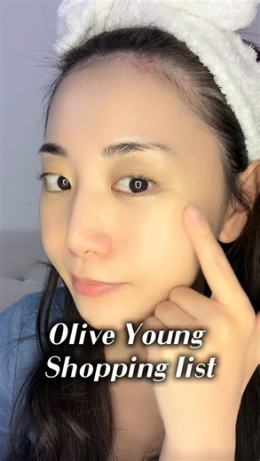 JOY LEE SOEUN on Instagram: "The skincare products that Koreans actually buy at Olive Young! 1. Mediheal Toner Pads (Tea tree) amazing for calming acne-prone skin 2. Skin&Lab Barrierderm Ringer Ampoule intense hydration + smooth skin 3. Medicube Pink Peptide Cream support uneven skin tone for clear complexion. And soothing and glowing Long lasting hydration"