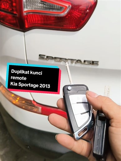 Duplikat kunci remote kia Sportage 2013, pakai Universal flip key. @Tukang Kunci Ahli specialist segala macam kunci. @ahli kunci remote mobil motor @ahli kunci panggilan @jasa panggilan kunci terdekat @tukang kunci bandung cimahi @tukang kunci duplikat bandung @ahli kunci terdekat @master kunci bandung @ahli kunci bandung #tiktok #viral #fyp