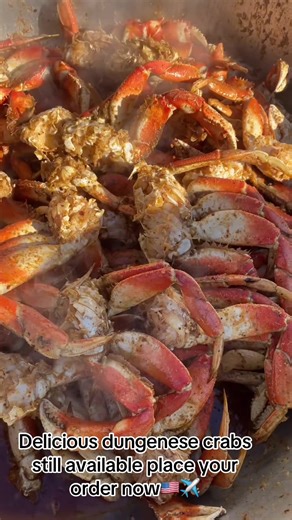 Fresh seafood (@freshlivecrabs)’s video of crabs