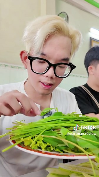 Mọi người thích nem nướng Nha Trang vị đậm đà hay vị ngọt nhỉ 🤔🤔 #nartman #nartmanreview #xuhuong #foodreview #nemnuongnhatrang