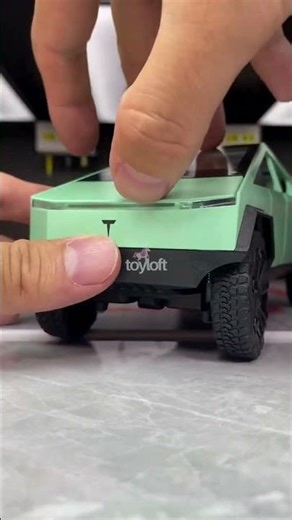 Tesla Cybertruck Diecast Model with Cyberquad ATV – 1:24 Scale Collectible Set (TV2650)