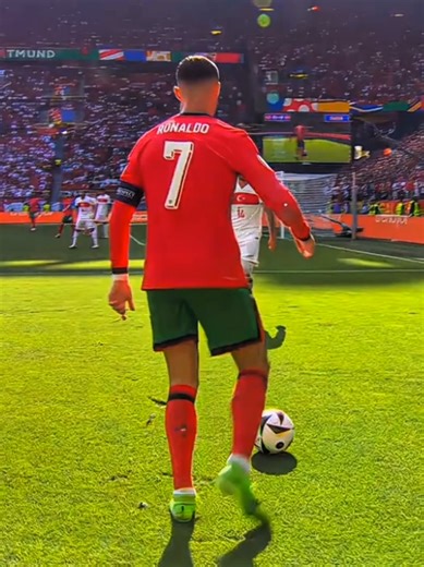 Cristiano Ronaldo Dribbling Skills Showcase