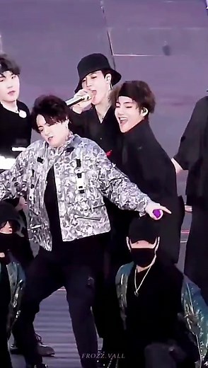 🤭#bts #jungkook #전정국#김태형 #taehyung #вигуки #вигукимоменты #вигукер #рек
