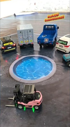 Innova car, monster truck, pickup truck, forklift in the pool #rc-cars #automobile #monstertruck