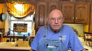 This is a one dish with your meat, potatoes, and vegetables all in one! One of my favorites! | Hoyt's Kitchen