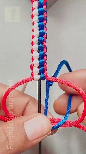736K views · 5.1K reactions | Macrame friendship bracelet 61 #macrame #sewing #craft #rope #macramecommunity #FacebookReelsContest #friendshipbracelet #diy | Friendship bracelets | Facebook