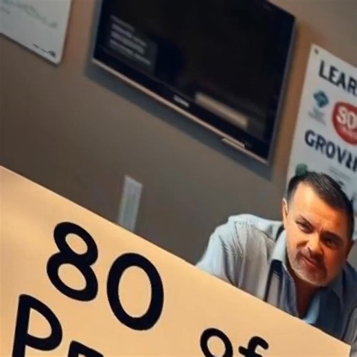 ¿Sigues haciendo a mano tareas que la IA puede resolver en minutos? Mientras muchos ya duplican su productividad, tú podrías estar perdiendo horas valiosas. Con el ebook “IA para Principiantes” aprenderás en solo 7 días a: ✅ Ahorrar mínimo 5 horas semanales. ✅ Generar contenido y presentaciones con simples prompts. ✅ Usar la IA como tu asistente personal, sin tecnicismos. No necesitas ser experto, solo seguir un plan claro y práctico. 👉 Descubre cómo la IA puede empezar a trabajar para ti desde