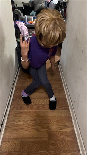 #disneyknees 🤣🤣 | disney knees