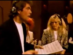 We Are The World - Michael Jackson Lionel Richie Cindy Lauper Steve Wonder Bruce Springsteen...