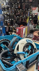 Look what's back in stock at TEGS Tools... the Milescraft Tools Track Saw Guide! This versatile guide allows you to make perfectly straight, accurate cuts with your circular saw, eliminating the need for clamps or multiple measurements. It’s perfect for precision cutting doors, plywood, or any other large material. The best part? It fits most circular saws, making it the ultimate tool for your workshop! Watch as Josh from TEGS Tools walks you through the setup and shows how easy it is to make th