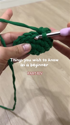 FIY: the Third Loop is underneath the Back Loop in the wrong side #crochet #crocheteveryday #tutorial #letsyarnoverover #letsyarnoveroverofficial #amigurumi #crochetersoftiktok