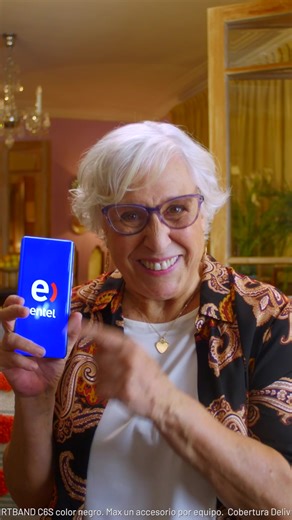 ¡Mamá te lo dice sin filtro 🎁📱! Solo migra o renueva y regálale a mamá uno de nuestros equipazos con internet power de Entel desde S/0 de cuota inicial y llévate gratis un Smartband. Exclusivo por delivery al 0800 09000 o en entel.pe.