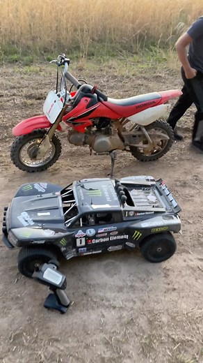 Nabeeh Muammar on Instagram: "Giant 35cc 2 Speed RC truck is the size of a mini dirt bike 🔊 MCD W5 MAX & TaylorRC 35cc engine! Listen to that gearbox shift ⚙️ #rc #rcdrift #rccars #rchobby #rccrawler #rccar #rcdrifting #rclife #rcoffroad #rcscale #rcracing #rctrucks #rctruck #rccrawling #rcmodel #modelcar #modelcars #model #car #carlifestyle #carlovers #carlove #amazingcar #amazingcars247 #amazingcars #instacar #instacars"